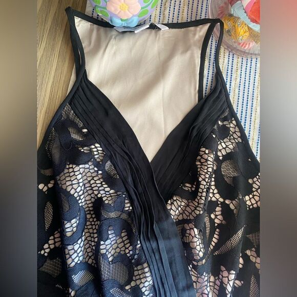 Diane von Furstenberg Womens Sz 2 Black Shany Romper Lace Shorts Pockets - Picture 13 of 14